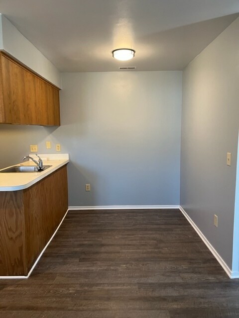 Building Photo - 34910 Hamilton Dr