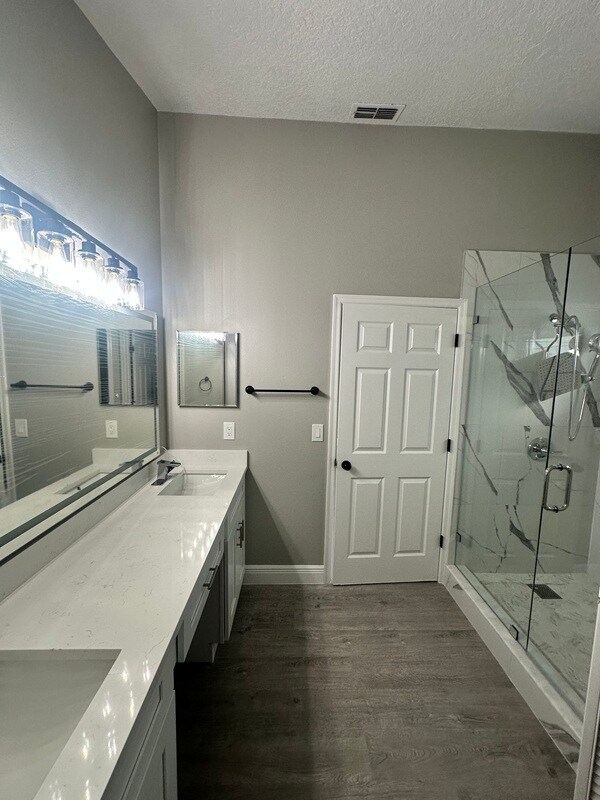Building Photo - 3019 Bloomsbury Dr