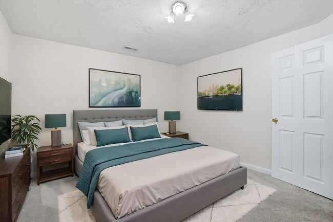 Building Photo - 237 South St