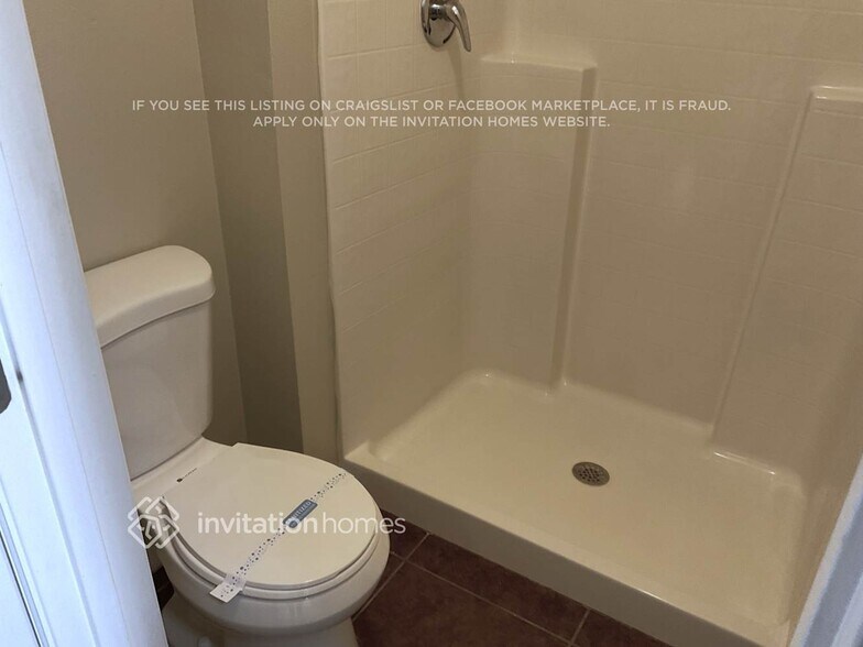 Building Photo - 3174 Burdock Ave