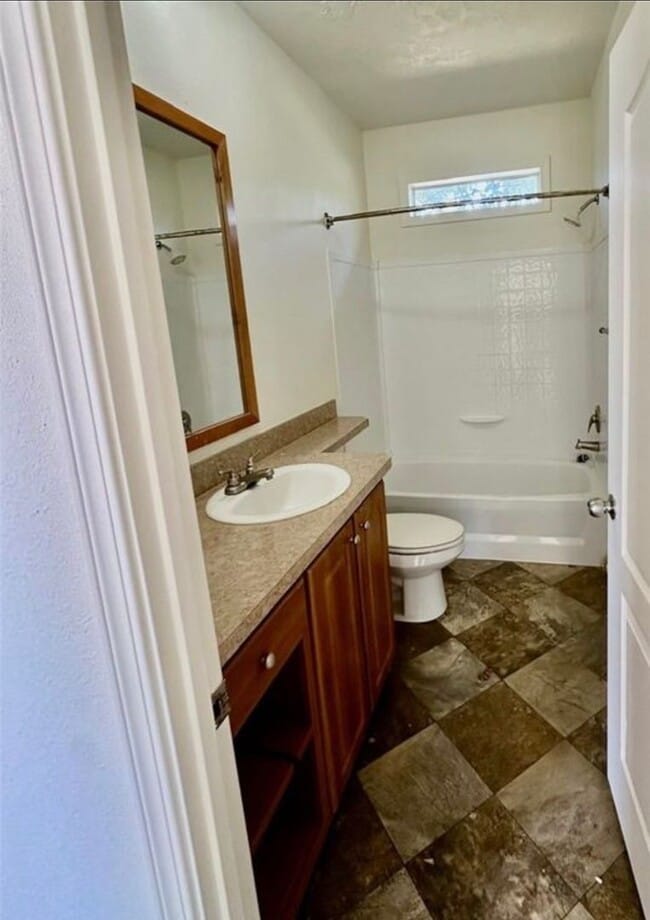 Building Photo - 3Bd 2bath  ****HOUSE IS FOR SALE***12 Mo. Lease will still be honored