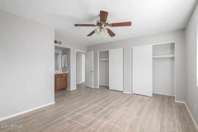 Building Photo - 7249 W Medlock Dr