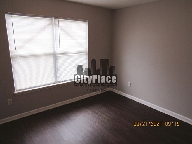 Building Photo - 608 Fisher Creek Dr, Indianapolis, IN 46239