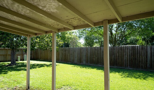 Building Photo - 24019 Pepperrell Pl St