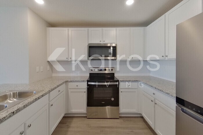 Building Photo - 8533 SW 43rd Ter