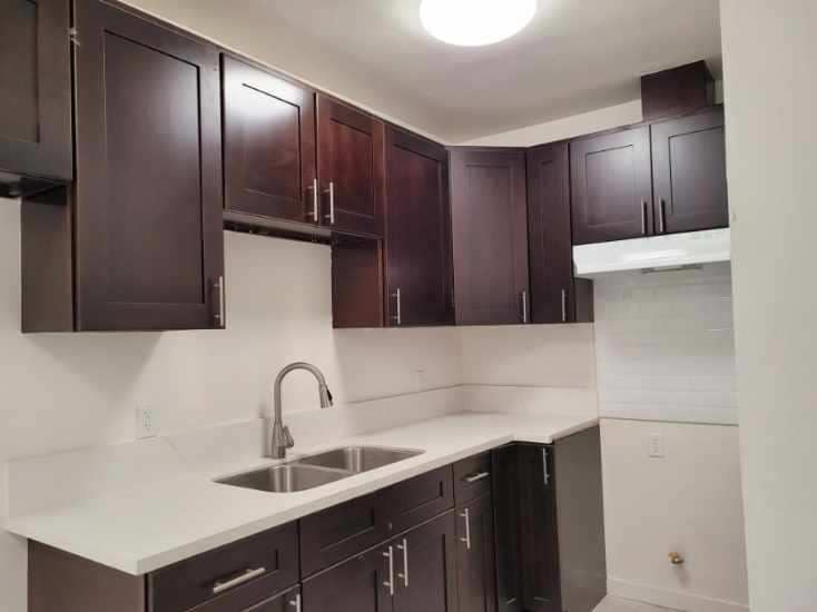 Building Photo - 1117 S Norton Ave
