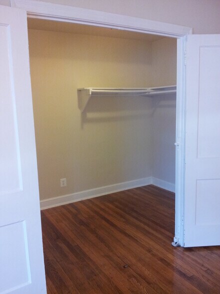 Building Photo - 220 Allison St NW