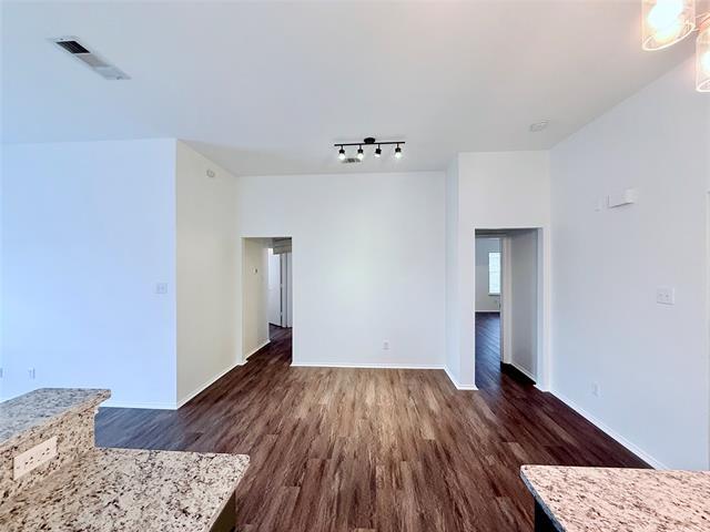 Building Photo - 102 Magnolia St