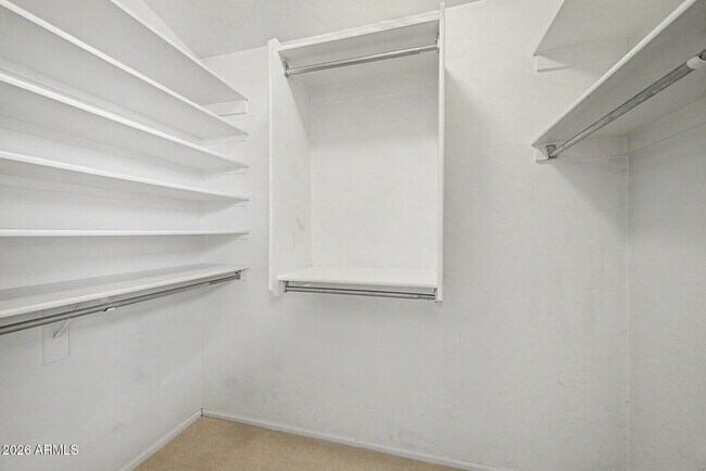 Building Photo - 4809 W Valencia Dr