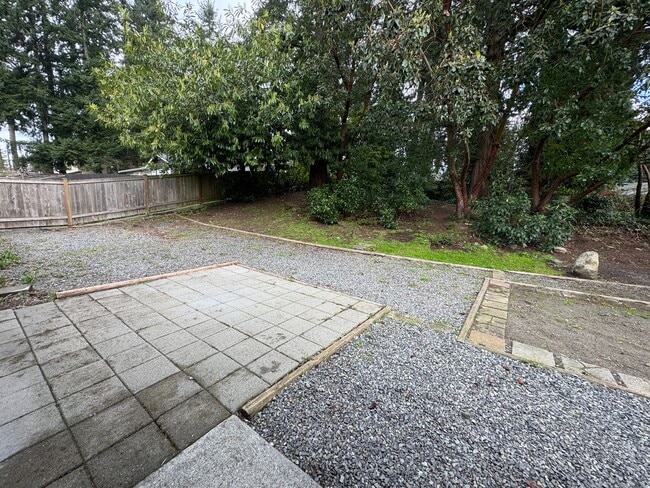 Building Photo - 3Bd/1Ba Mountlake Terrace House