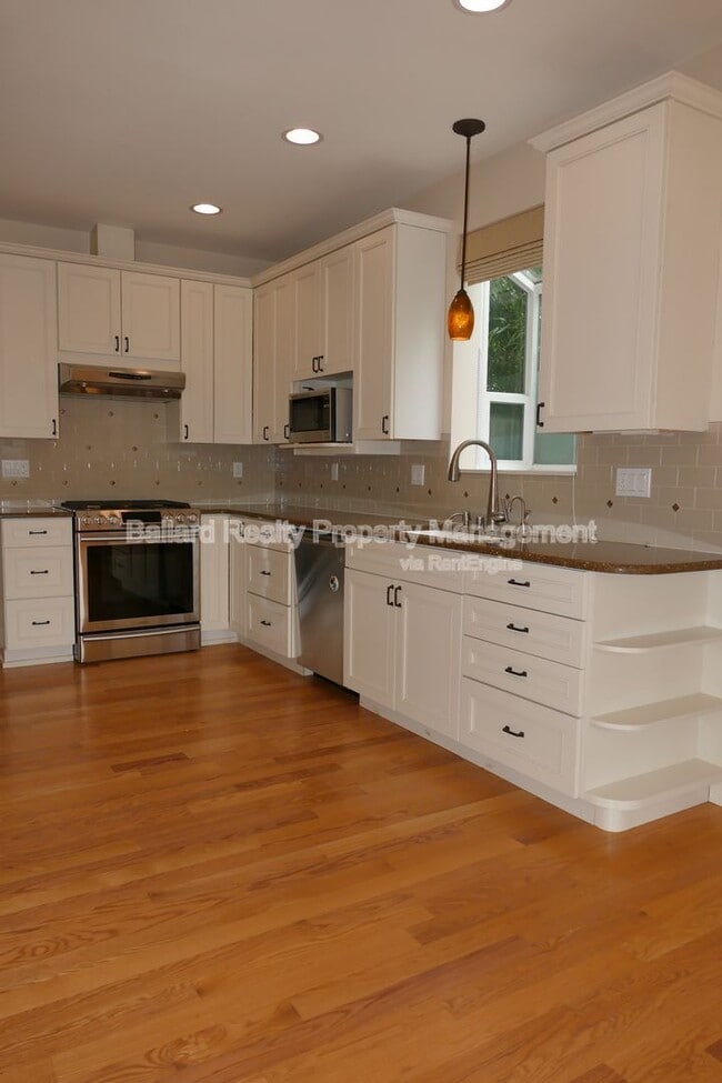 Building Photo - 3032 NW 59th St