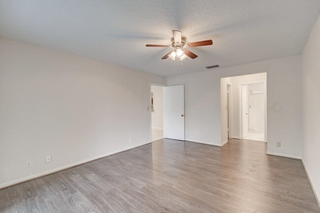 Building Photo - 5710 Princess Palm Ct