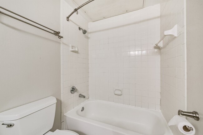 Building Photo - 3231 Allen Pkwy