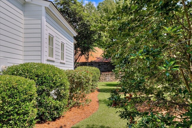 Building Photo - 106 Hornsby Ln