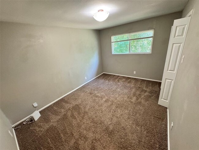 Building Photo - 2607 Parker Ln