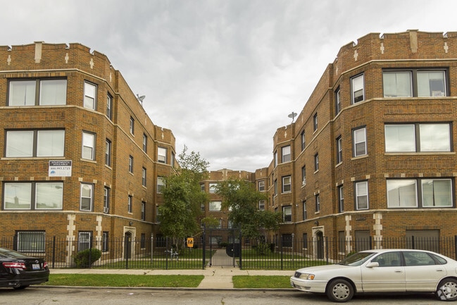 Building Photo - 1742 E 72nd