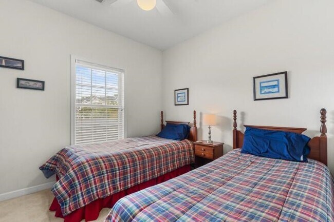 Building Photo - 5751 Oyster Catcher Dr