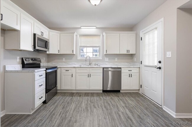 Building Photo - 112 E Highland Ct