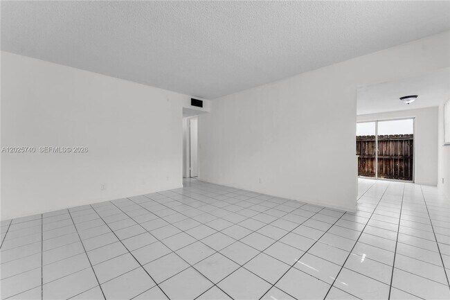 Building Photo - 321 SW 1st Ct
