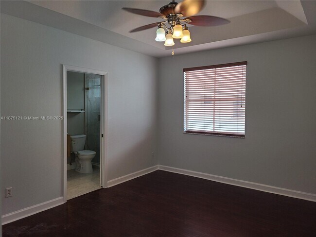 Building Photo - 4252 SW 156th Ave