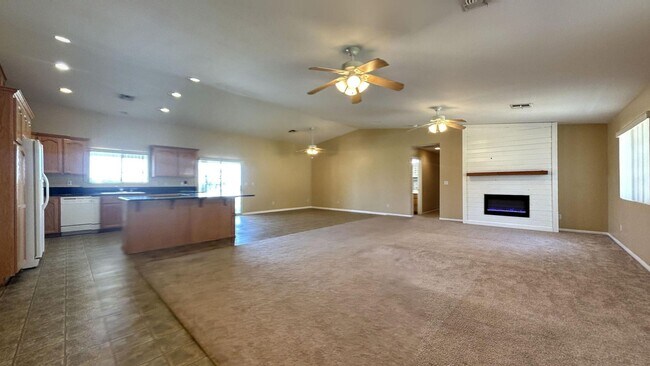 Building Photo - 3 Bedroom 2 Bath Home Located on Large Lot in Cherry Valley!