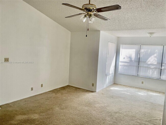 Building Photo - 2946 S University Dr