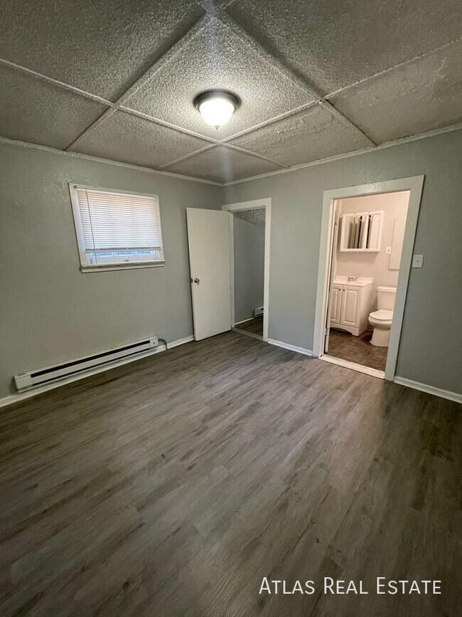 Building Photo - 616 N Weber St