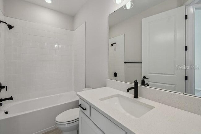 Building Photo - 3077 Voyager Ave