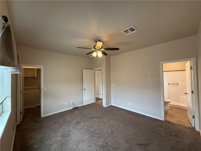 Building Photo - 2535 Southern Ave