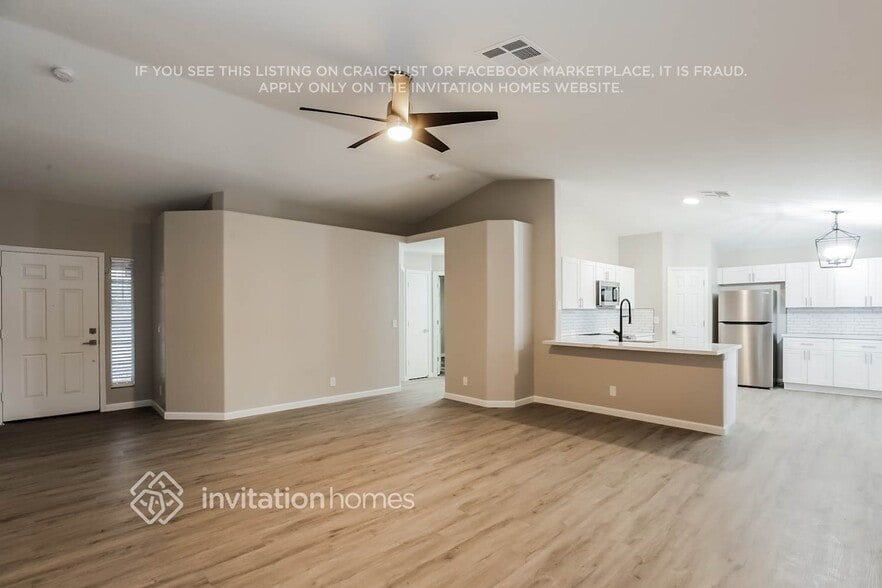 Building Photo - 2953 E Oakland Ct