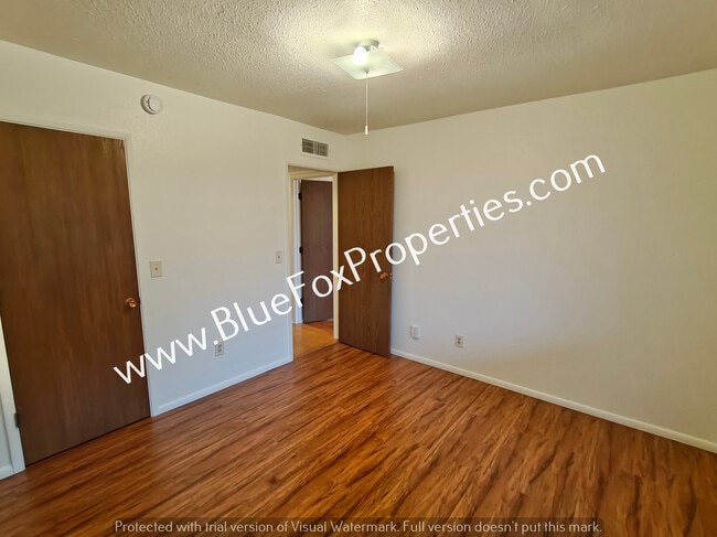 Building Photo - 1201 N Tracy Ave