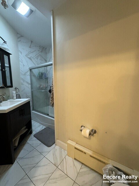 Building Photo - 84 Fenway