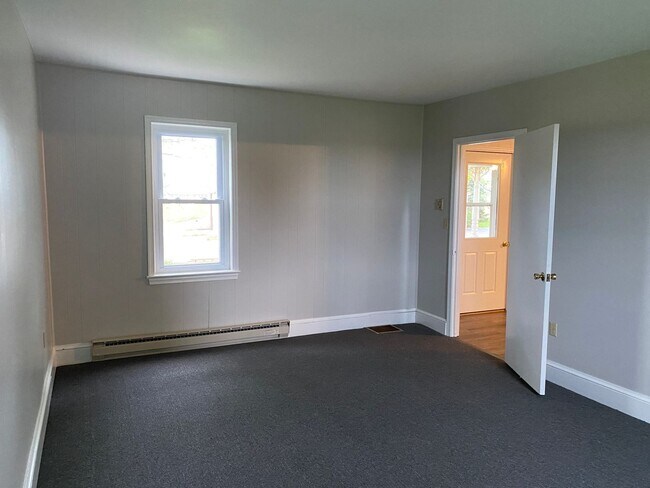 Building Photo - Coming soon! 4 Bedroom Farmhouse for Rent in Shippensburg