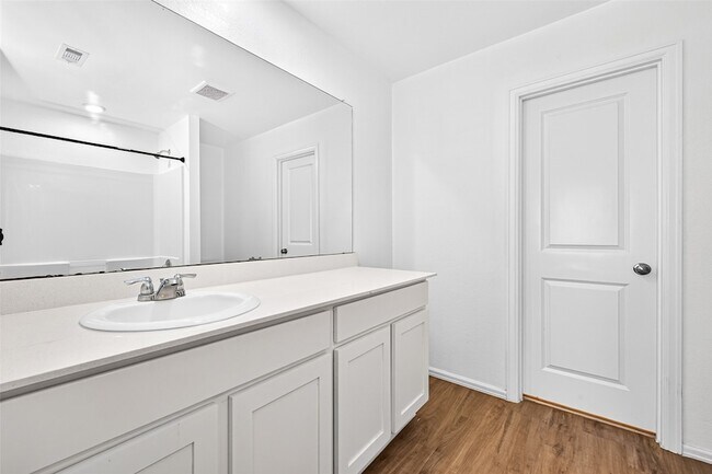 Building Photo - 27022 Breakaway Ln