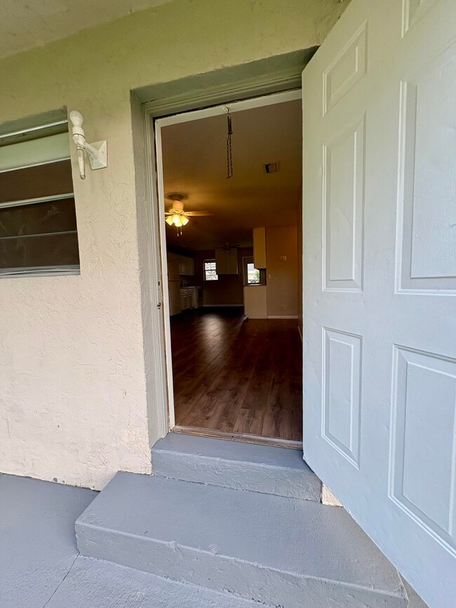 Building Photo - 1704 Citation Dr