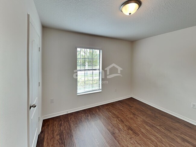 Building Photo - 1214 Brenton Leaf Dr