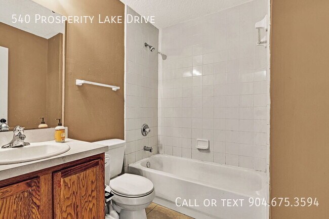 Building Photo - 540 Prosperity Lake Dr