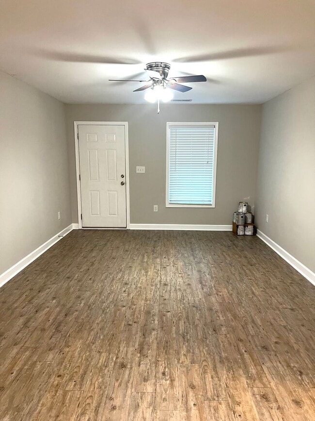 Building Photo - Duplex Apartment For Rent in Denver NC