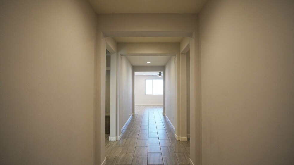 Building Photo - 13942 E Silver Pne Trl