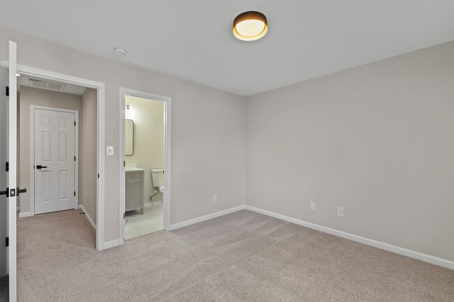 Building Photo - 365 E Williams St