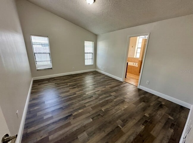Building Photo - 2713 Kenora Ct