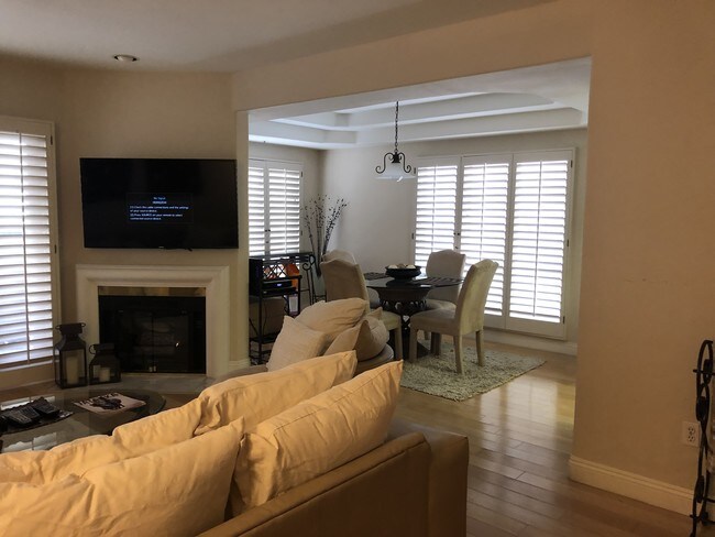 living room - 11855 Goshen Ave