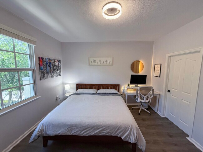 Building Photo - 275 Murcia Dr