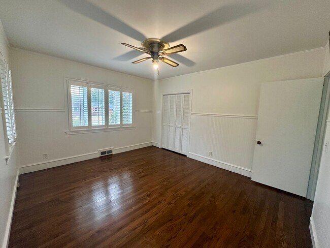 Building Photo - 719 Baldwin Dr