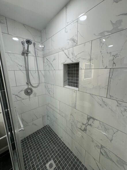 primary shower - 1013 Mountfort Ct SW