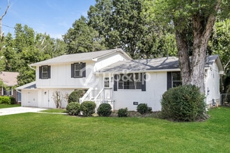 Building Photo - Fantastic 3bd/2ba home! Let yourself in!