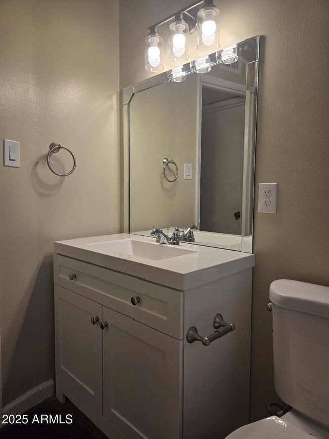 Building Photo - 3034 E Cheery Lynn Rd