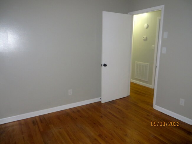 Building Photo - 337 Lucy Rd