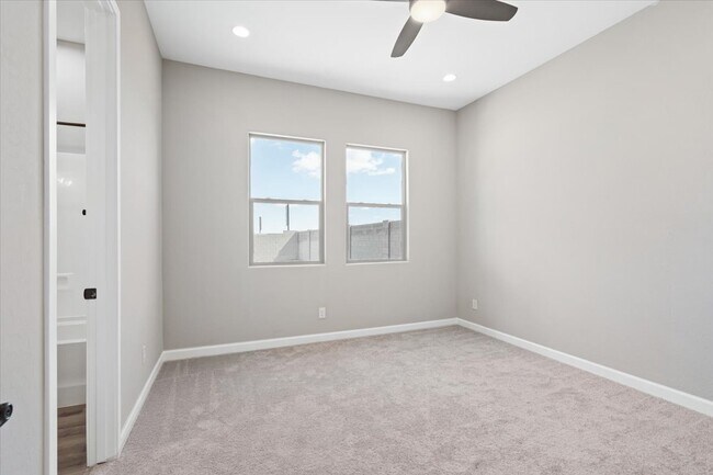 Building Photo - 35763 Geode Wy