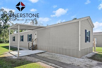 Building Photo - Cozy 3-Bed, 2-Bathroom Trailer Home Available for Rent! Located off of Strawberry Lane in Albany!